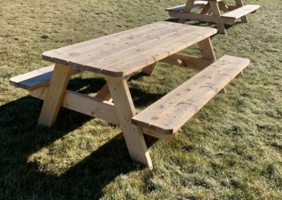 Picnic table